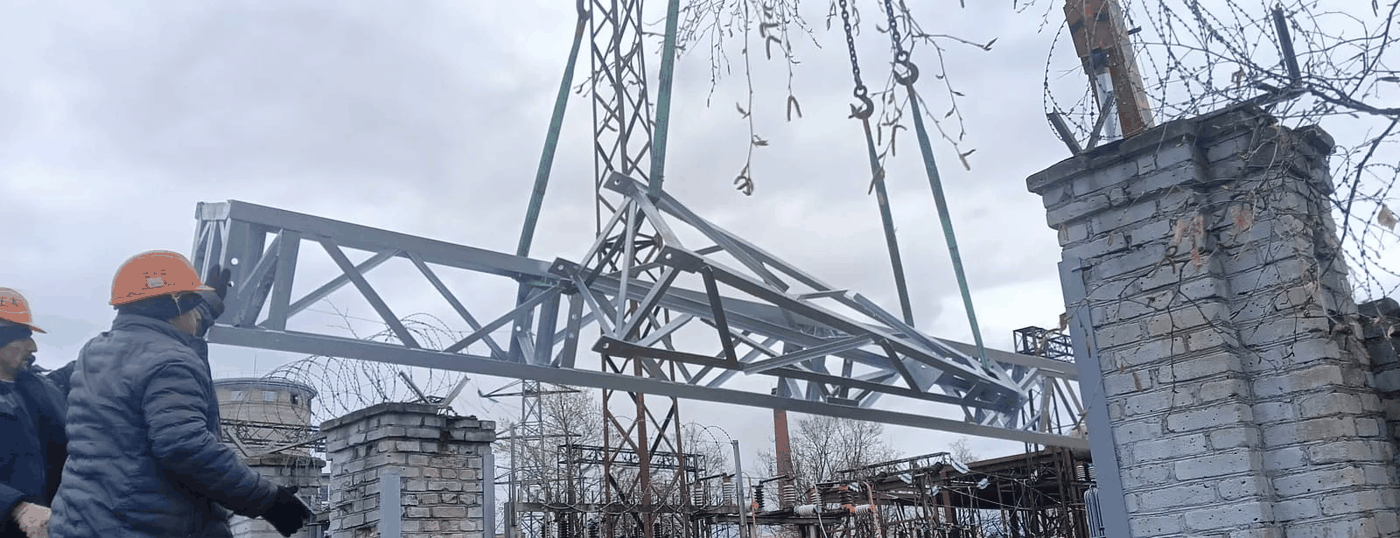Разгрузка оцинкованного портала ПС-35Я2 автомобильным краном